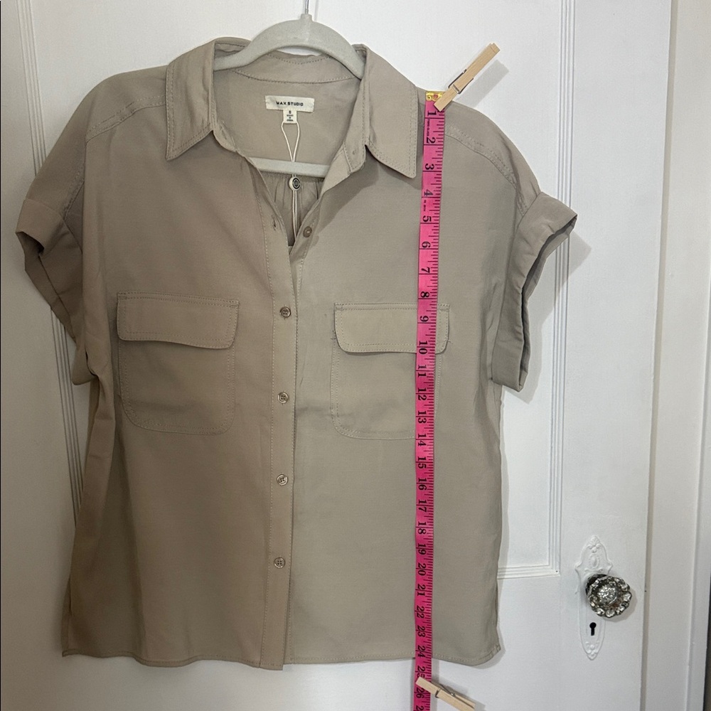 Max Studio Beige Button-Down Shirt NWT - Picture 10 of 11